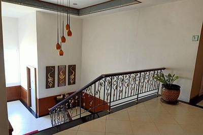Karnmanee Place Hotel By Zuzu