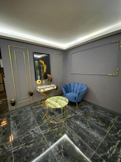216 Palace Suite