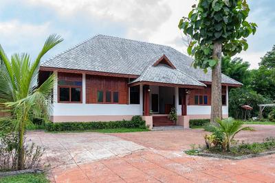 Romsak Lanna Resort By Zuzu