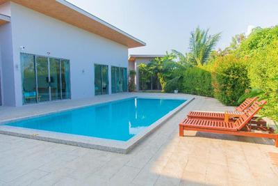 Alhambra Pool Villas & Pool Access Rooms