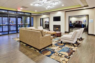 Holiday Inn Express & Suites Buford NE-Lake Lanier