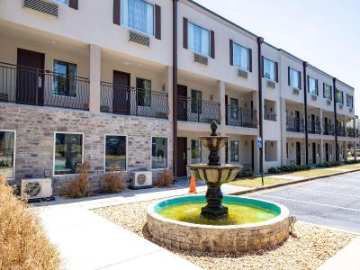 Baymont by Wyndham College Park Atlanta Airport S