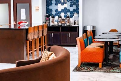 La Quinta Inn & Suites by Wyndham Evansville