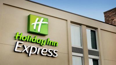 Holiday Inn Express Williamsbrg Busch Gardens Area