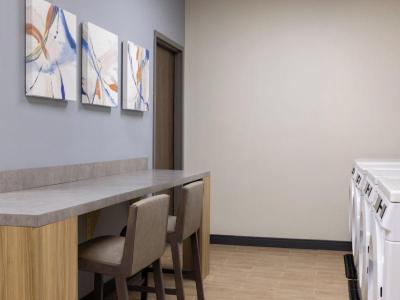 Avid Hotels Coralville Iowa City