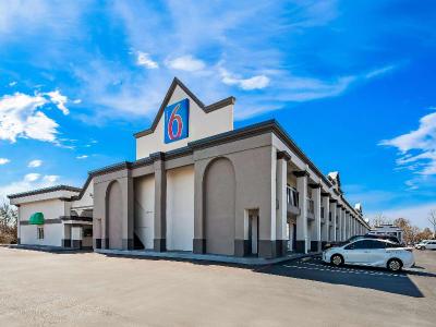 Motel 6 Lester, PA - Philadelphia Airport