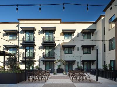 The Ava Hotel Paso Robles, Curio