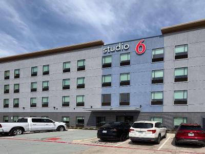 Studio 6 Dallas Fairpark