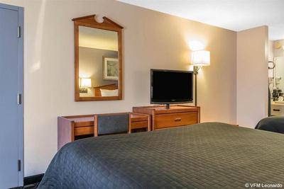 Studio 6 Suites Louisville KY Airport Expo Center