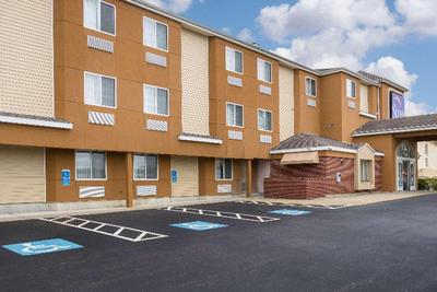 Sleep Inn & Suites