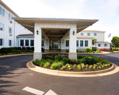 Comfort Suites Chincoteague Island Bayfront Resort