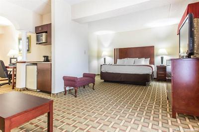 Comfort Suites (Woodstock)