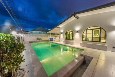 The 38 Pool Villas Pattaya By Zuzu