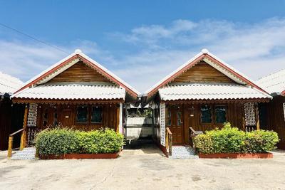 Paradise Resort Buriram By Zuzu