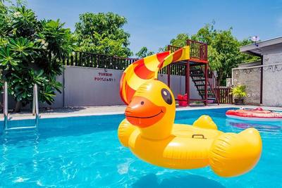 Ton Hom Pool Party By Zuzu