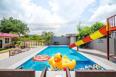 Ton Hom Pool Party By Zuzu