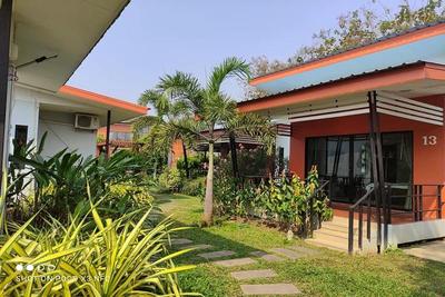 Phra Chan Khiang Dao Resort By Zuzu