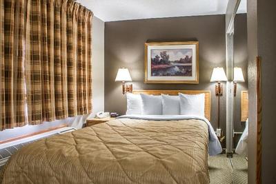 MainStay Suites Cedar Rapids