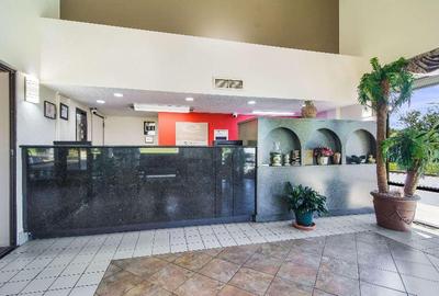 Econo Lodge South Raleigh