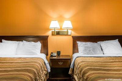 Econo Lodge Lakeside