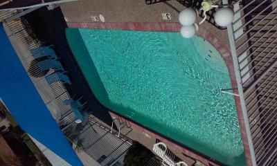 Econo Lodge Inn & Suites Coliseum