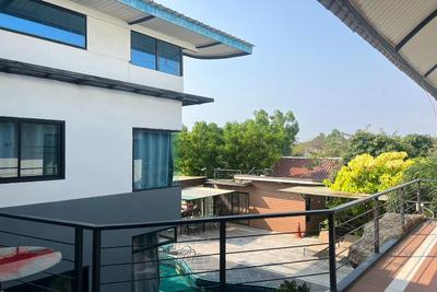 Bkl Pool Villa Pattaya By Zuzu