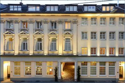 Living Am Carlsplatz