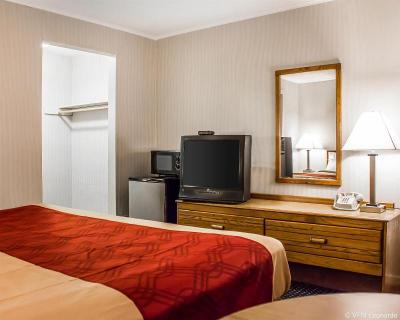 Econo Lodge (East Hartford)