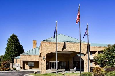 Comfort Suites Inn at Ridgewood Farm