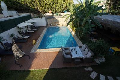Ruwais Hotel