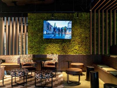 Freshsuites & Bar