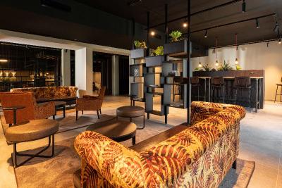 Freshsuites & Bar