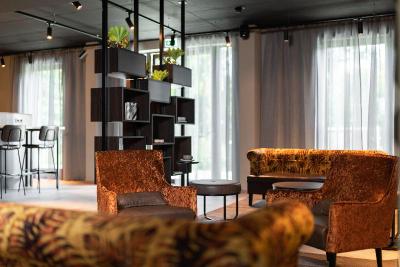 Freshsuites & Bar
