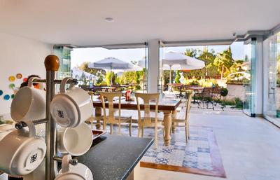 Arnna Hotel
