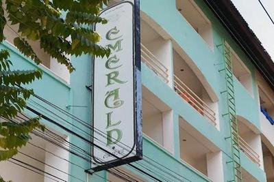 Emerald Hotel Chonburi By Zuzu