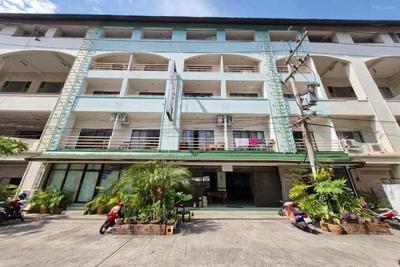 Emerald Hotel Chonburi By Zuzu