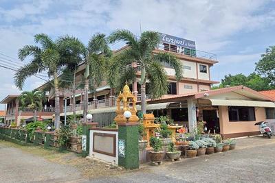 Phaiboon Hotel & Resort By Zuzu