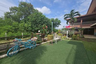 Phaiboon Hotel & Resort By Zuzu