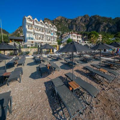 Diplomat Hotel