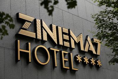 Zinema7