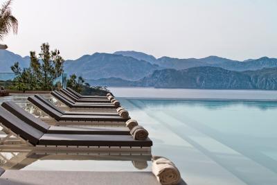 D Maris Bay