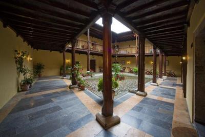Castillo Valdes Salas