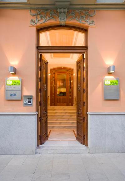 Suites Gran Via 44