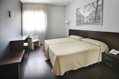 Hostal T4