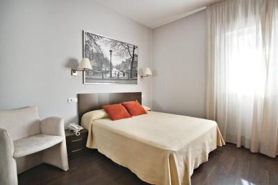 Hostal T4