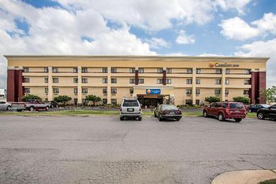 Comfort Inn & Suites Tulsa
