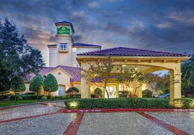 La Quinta Inn & Suites Dallas/North Central