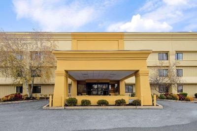 La Quinta Inn & Suites Harrisburg Airport/Hershey