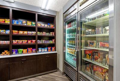 La Quinta Inn & Suites Harrisburg Airport/Hershey
