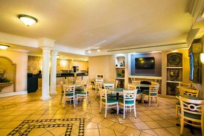 Countryinn&Suitesbyradisson,Hoffmanestates,Il